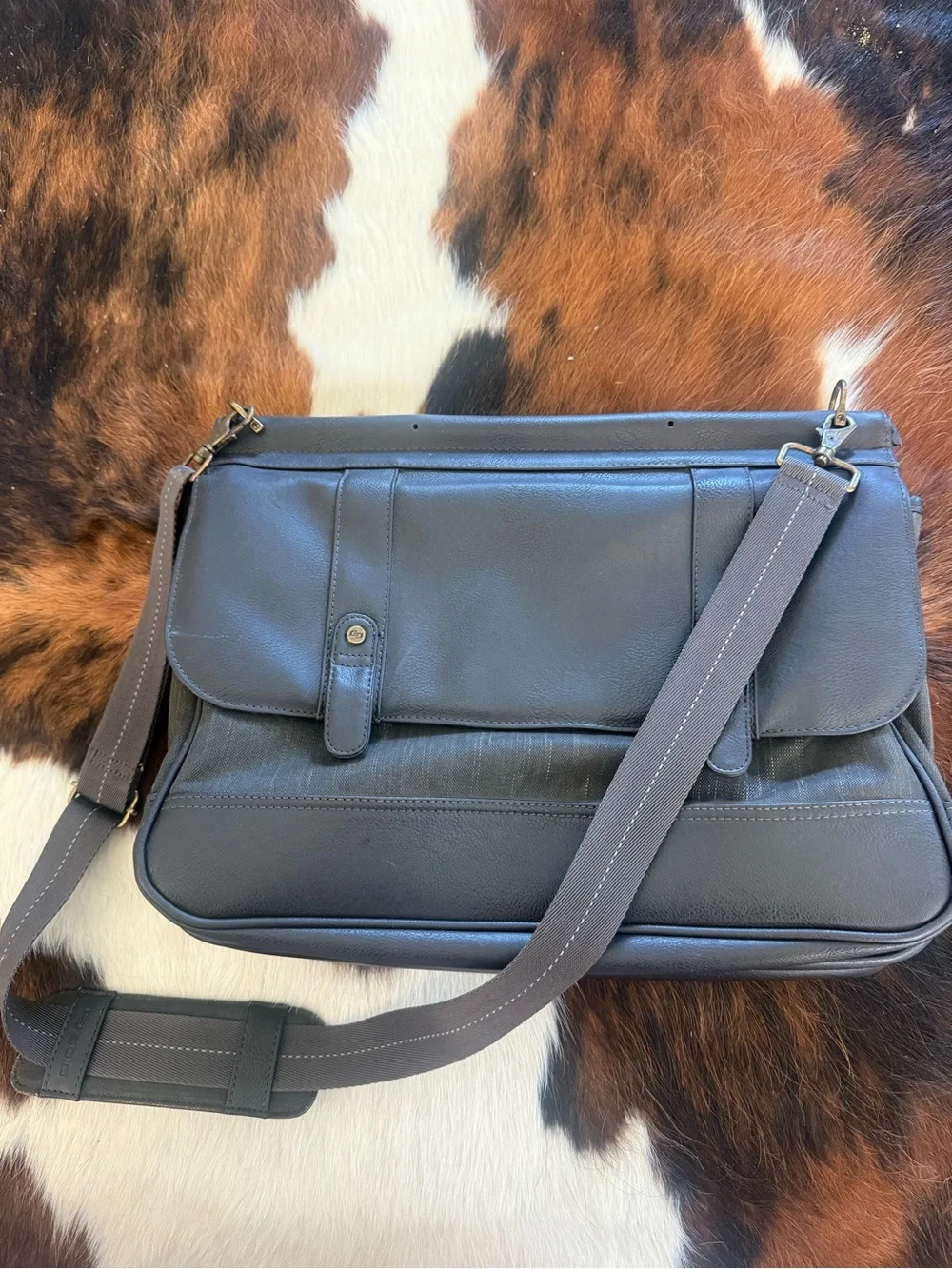 solo Brown Leather Messenger Bag with Adjustable Strap